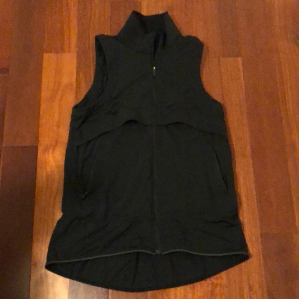 Lulu lemon zippered vest with pockets